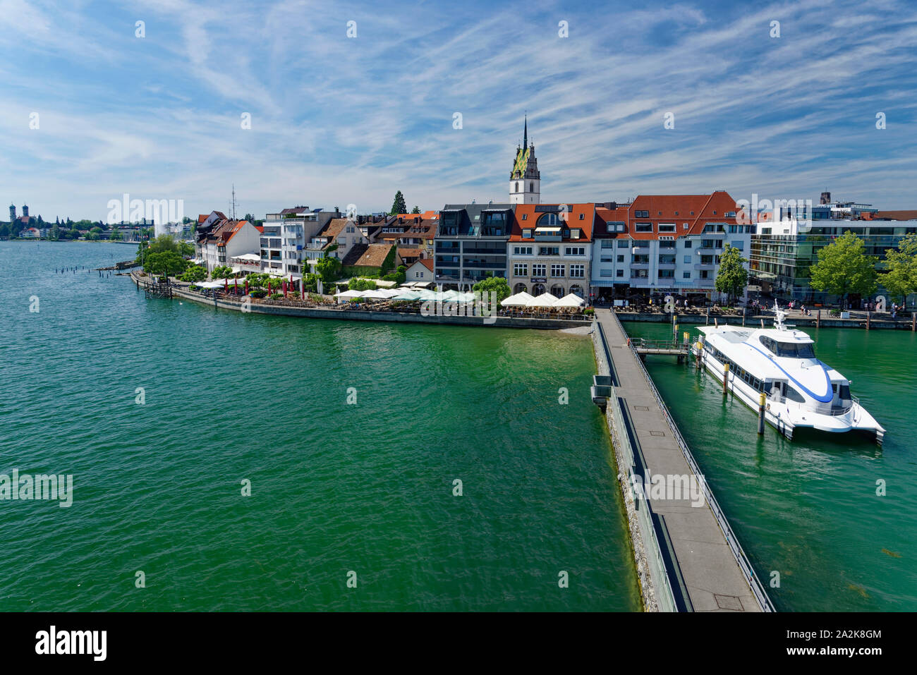 Friedrichshafen am Bodensee: Blick vom Aussichtsturm (Moleturm) auf die Altstadt, Bodenseeraum, Baden-Württemberg, Deutschland Stockfoto