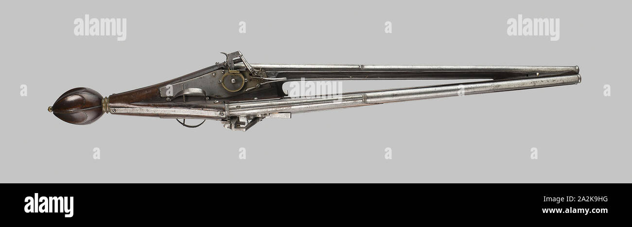 Triple-Wheellock Pistole, 1610/20, deutsch-französischen (Elsässer), Strasbourg, Straßburg, Stahl, Messing und Kirschholzmöbeln, Insgesamt L. 72 cm (28 3/4 in Stockfoto