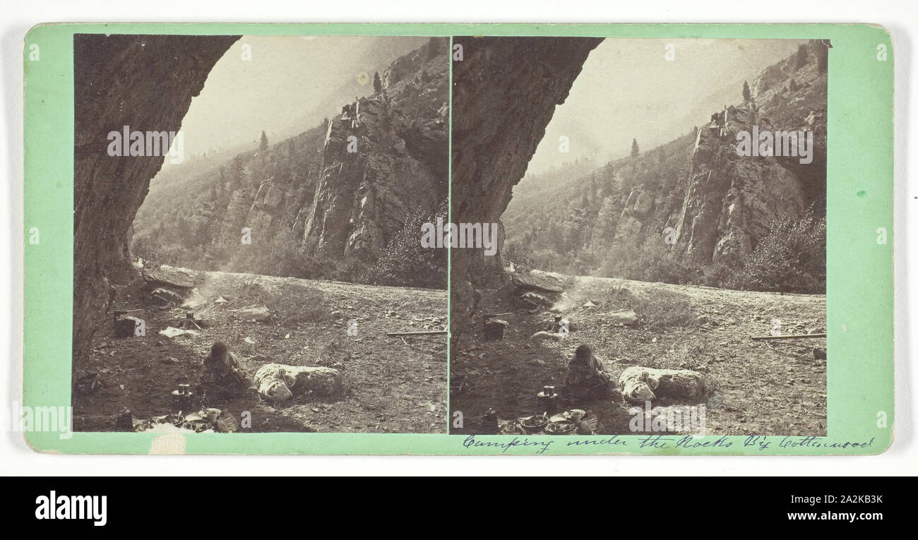 Camping unter den Felsen, Big Cottonwood, 1859/62, Charles Roscoe Savage, Amerikanische, geboren in England, 1832-1909, United States, Eiklar drucken, Stereo, 8 x 7,6 cm (jedes Bild), 8,7 x 17,6 cm (Karte Stockfoto