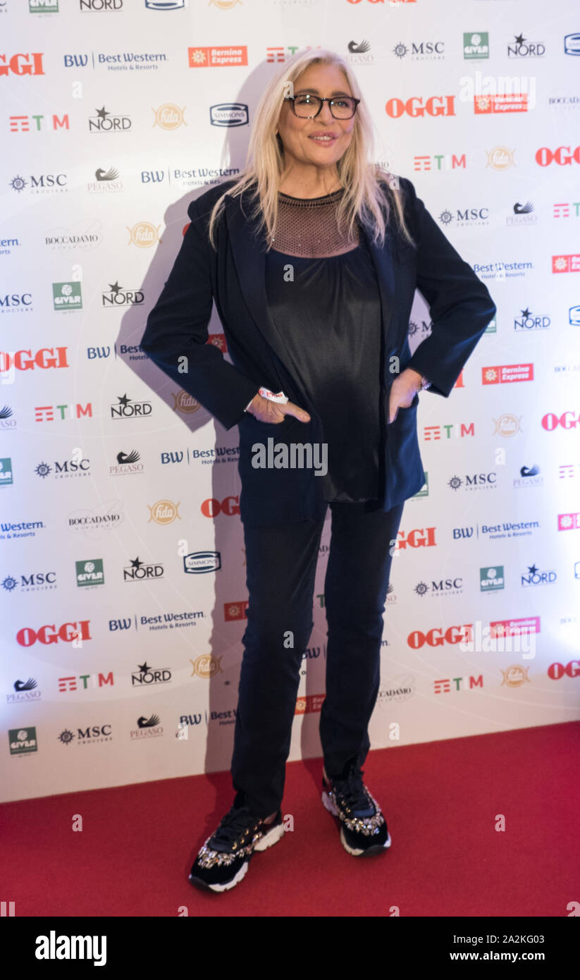 Tv Host Mara Venier Besucht Geburtstagsfeier Des Oggi Magazin Im Hotel Principe Di Savoia In Mailand Stockfotografie Alamy