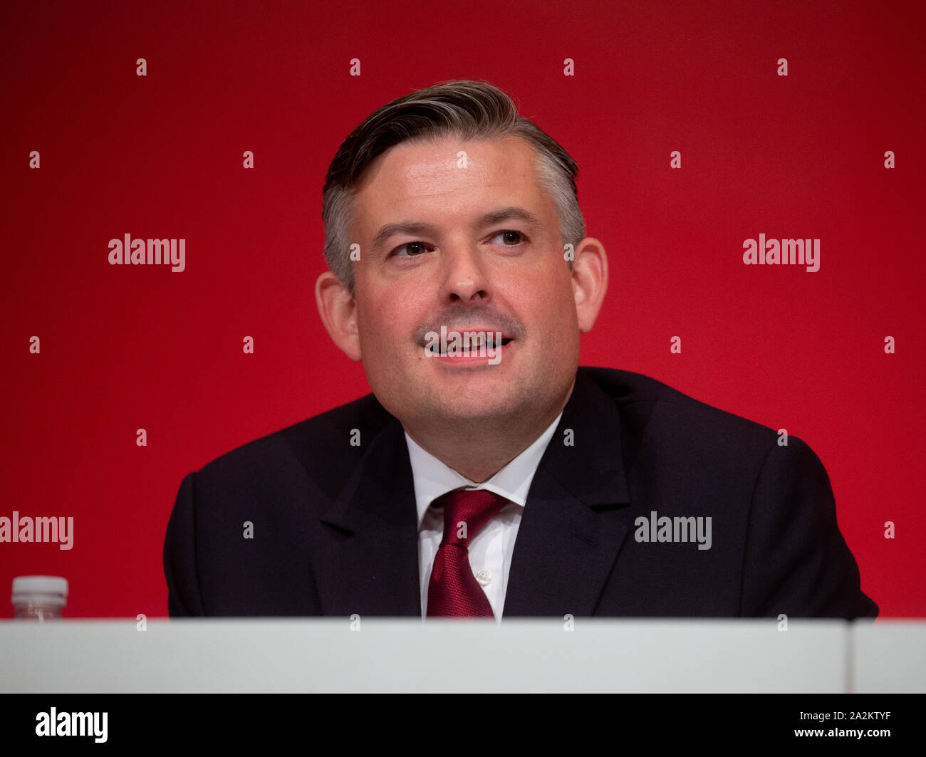 Shadow Gesundheit Sekretärin, Jon Ashworth, gibt seine Rede auf dem Labour-Parteitag in Brighton. Stockfoto