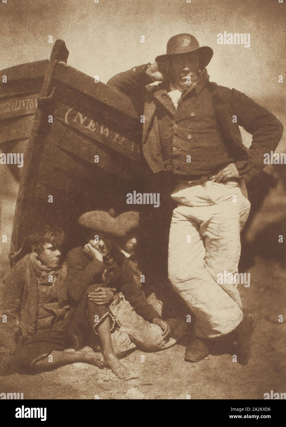 James Linton und drei Jungen, Newhaven, 1843/47, gedruckt C. 1916, David Octavius Hill (Schottische, 1802 - 1870) und Robert Adamson (Schottische, 1821-1848), schottischer, Co2-print, 20,1 x 14,3 cm (Bild/Papier), 38,5 x 26,6 cm (mount Stockfoto