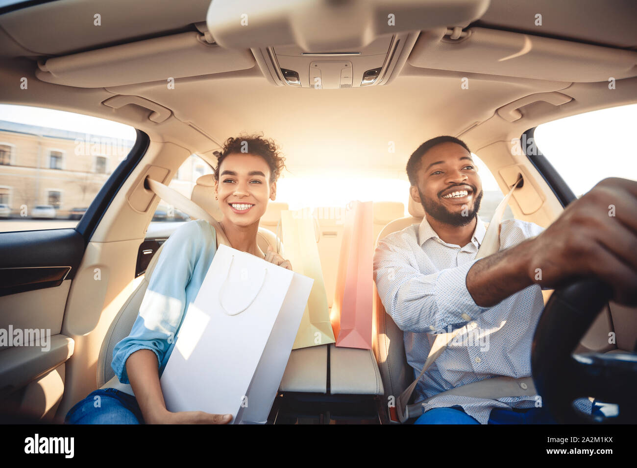 Luxus Abgemeldetes Auto Kaufen Und Nach Hause Fahren Bilder