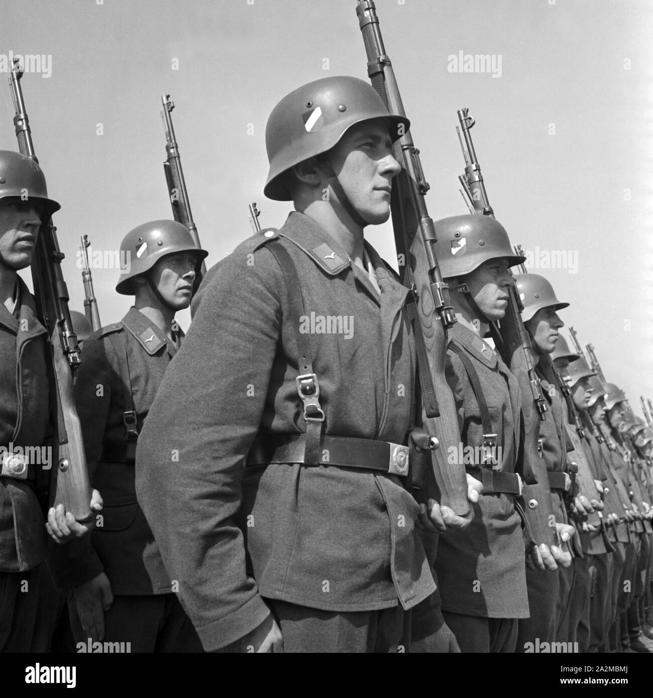Soldaten des Luftnachrichtenregiments, Deutschland 1940. Soldaten einer Signal Corps Regiment, Gerrmany 1940. Stockfoto