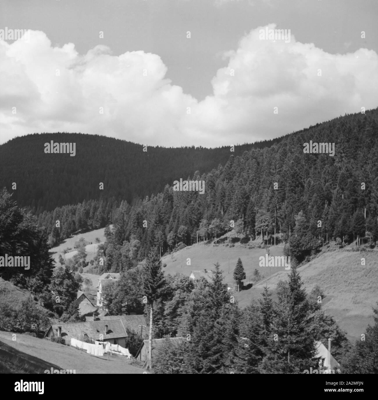 Und äh Höhle Luftkurort Bad Rippoldsau-Schapbach Im Schwarzwald, Deutschland, 1930er Jahre. Bei der Luftkurort Bad Rippoldsau-Schapbach im Schwarzwald, Deutschland der 1930er Jahre. Stockfoto