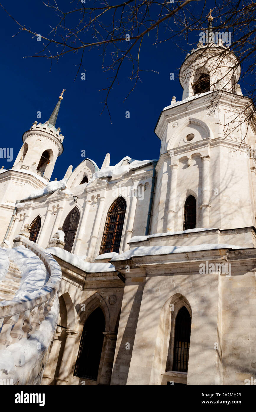 Dorf Bykowo, Ramensky Bezirk, Region Moskau, Russland - März 9., 2018: Die orthodoxe Kirche der Vladimir Ikone der Gottesmutter von Wassili Bazhen Stockfoto