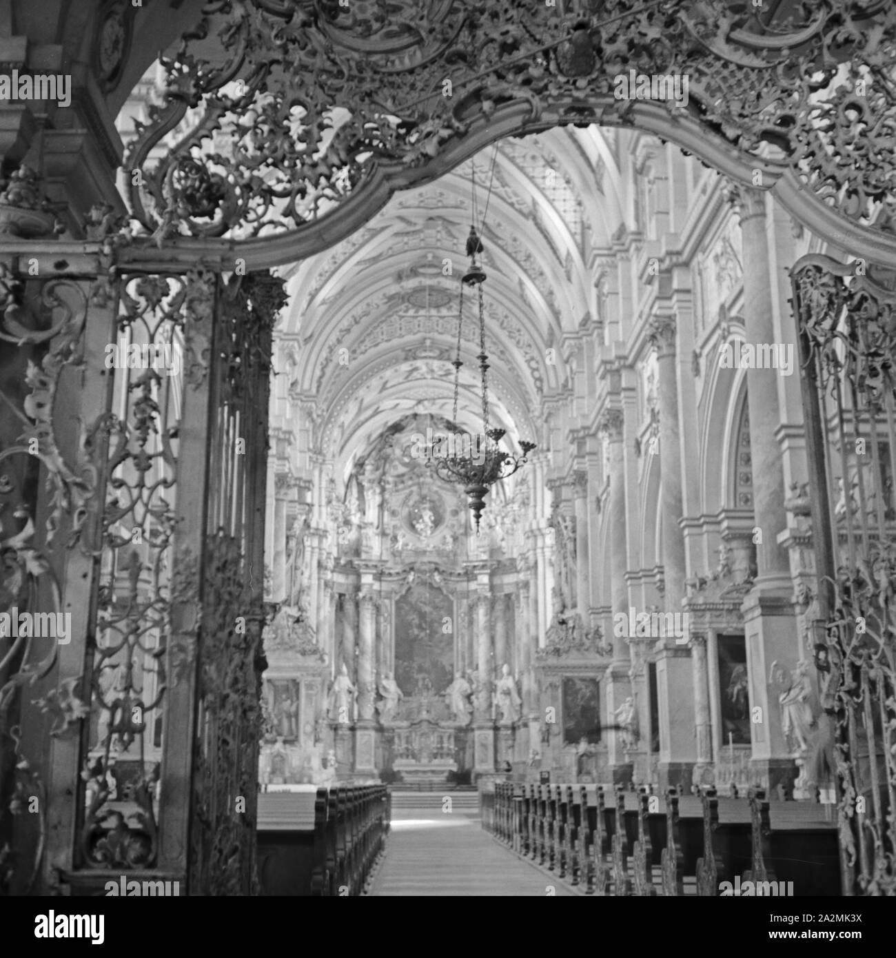 Im Zusatzger&aumlte einer Kirche im Schwarzwald, Deutschland 1930er Jahre. In einer Kirche im Schwarzwald, Deutschland der 1930er Jahre. Stockfoto