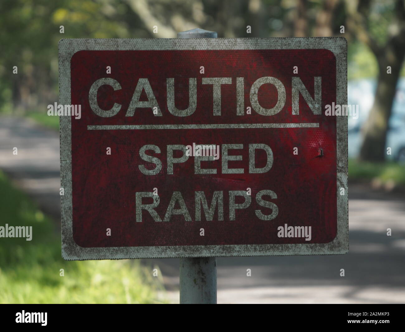 Vorsicht "Speed Ramp"-Zeichen in Yorkshire. Stockfoto