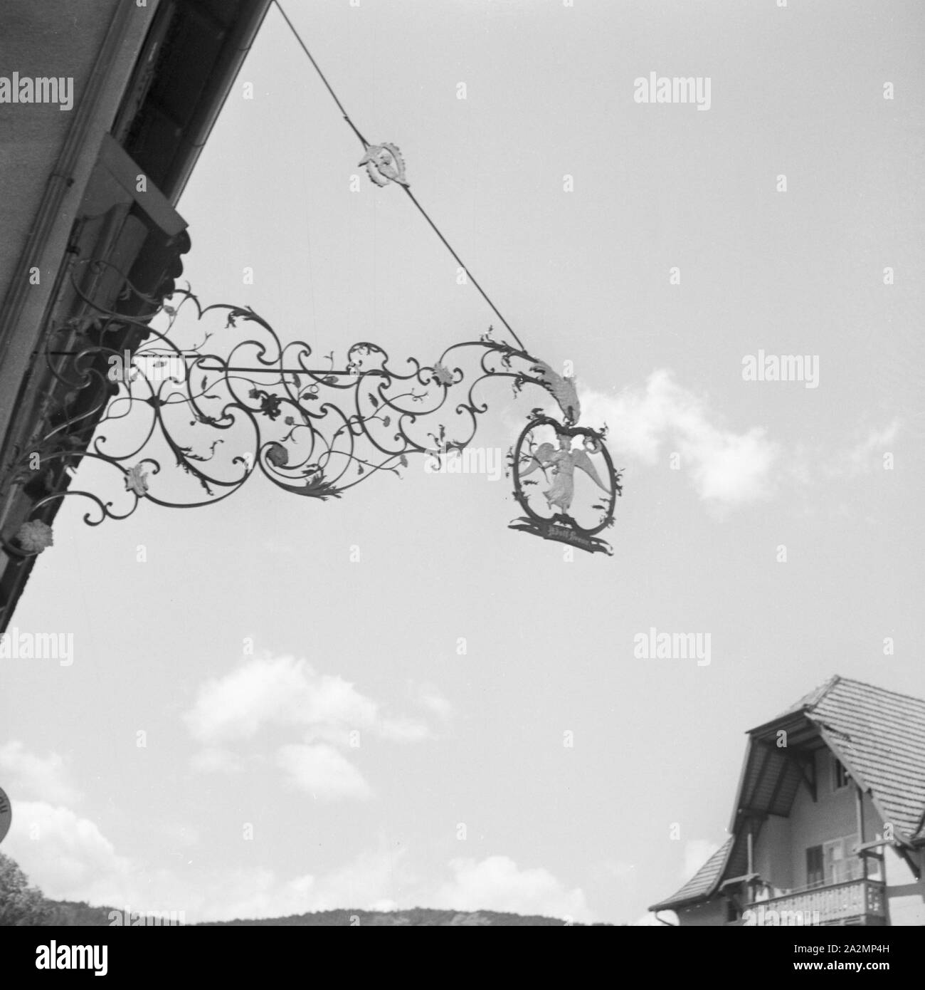 Wirtsshasschild in Alpirsbach im Schwarzwald, Deutschland 1930er Jahre. Inn Zeichen in Alpirsbach im Schwarzwald, Deutschland der 1930er Jahre. Stockfoto