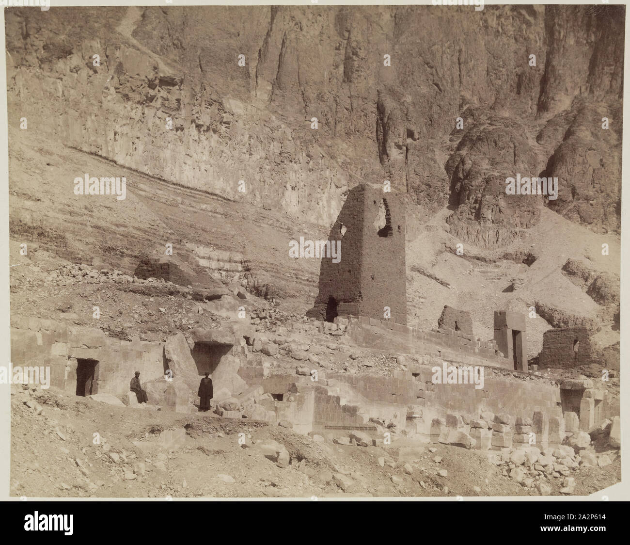 Anonyme Künstler, Deir el Bahri, Totentempel der Königin Hatschepsut. Luxor, West Bank (Theben), aus dem 19. Jahrhundert, eiklar Drucken, Bild: 8 5/16 x 10 1/4 Zoll (21,1 × 26 cm Stockfoto