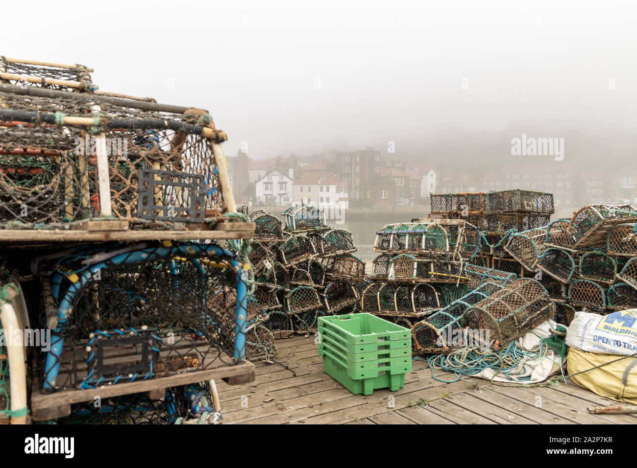 Fanggeräte an den Docks, Whitby Stockfoto