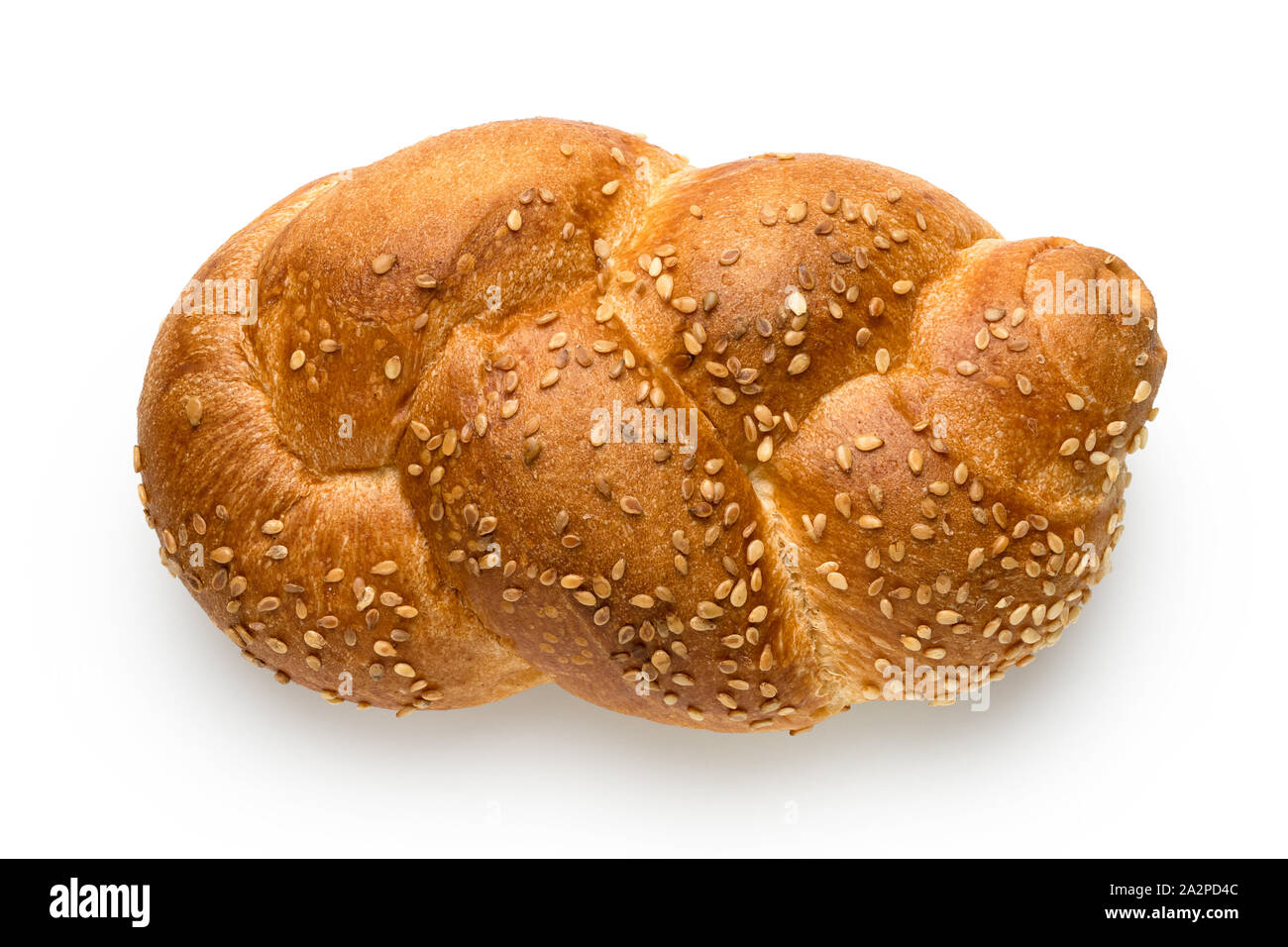 Geflochtene weiße Brötchen Mit Sesam isoliert auf Weiss. Ansicht von oben. Stockfoto