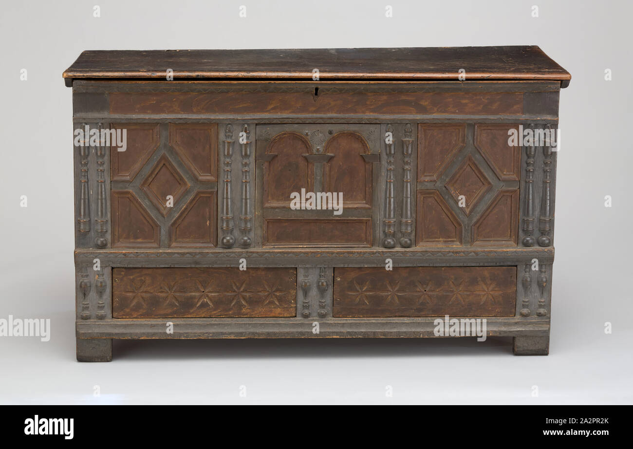 Unbekannt (Amerikanische), Mitgift Brust, Ca. 1660, Eiche, Kiefer, und Bügeleisen, Gesamt: 31 1/2 x 53 1/2 x 21 1/2 Inch (80 × 135,9 × 54,6 cm Stockfoto