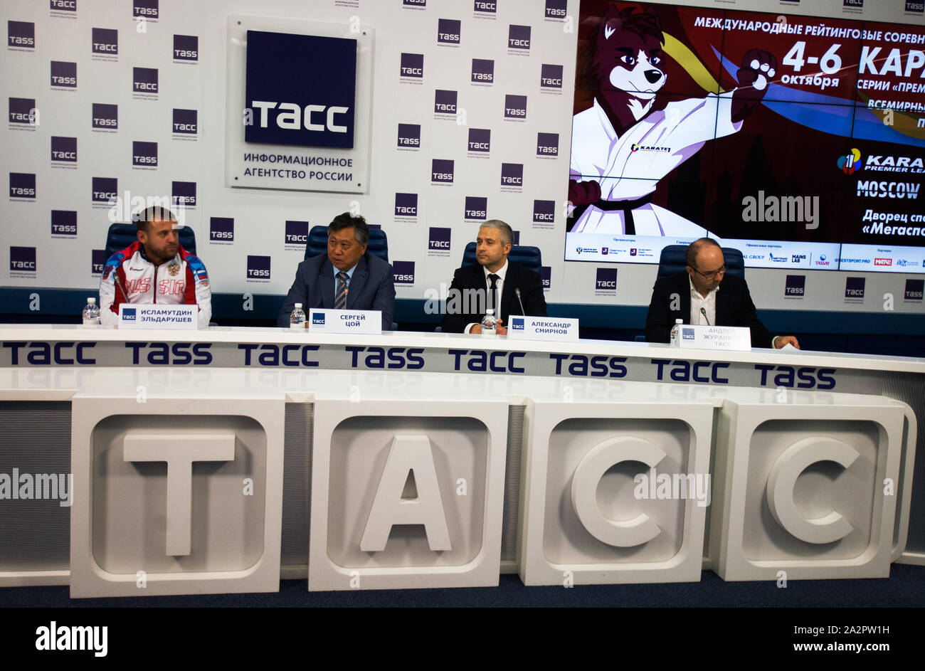 Moskau, Russland - OKTOBER 3, 2019: Pressekonferenz der Internationalen Karate Turnier "Karate 1 - Premier League' am 03.10.2019 in TASS-Center, Moskau, Russland Stockfoto