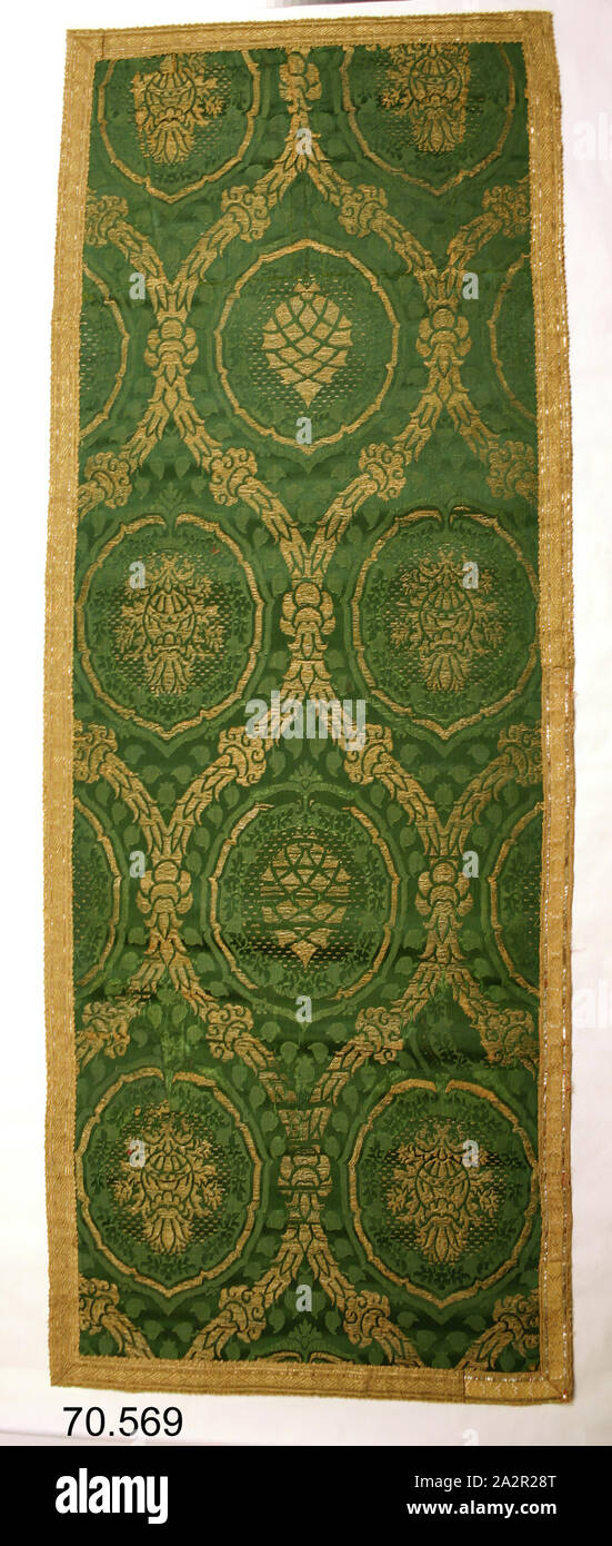 Unbekannt (Italienisch), Panel, C. 1520, Brocade, 56 1/2 x 23 3/4 in Stockfoto