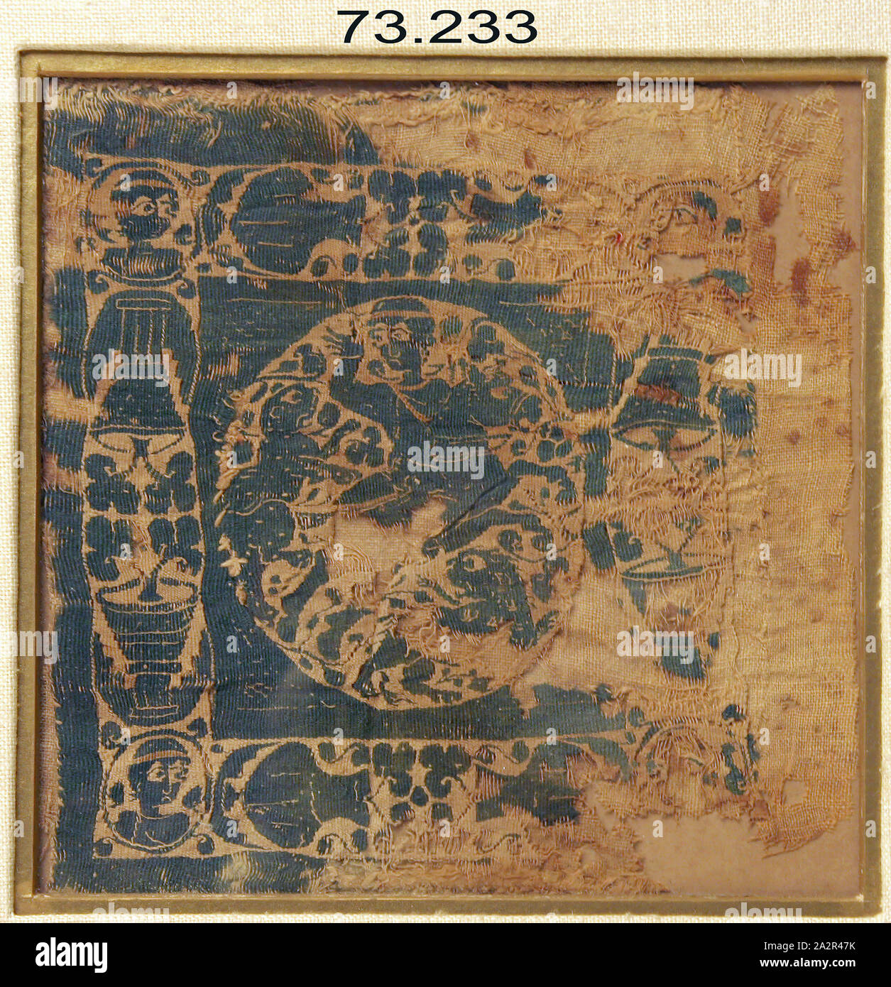 Koptische, ägyptischen, dekoratives Element, 5./6. Jahrhundert n. Chr., (Textil) A) Leinen und Wolle; (Textil B) LinenFGDFSBSV, Ca. 15,5 x 14,5 cm Stockfoto