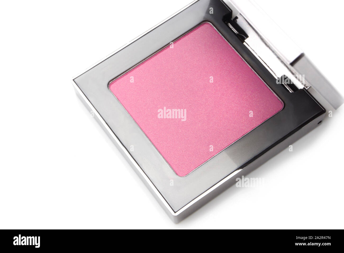 Make-up-Wange erröten in Rose Coral Pink auf weißem Hintergrund Stockfoto