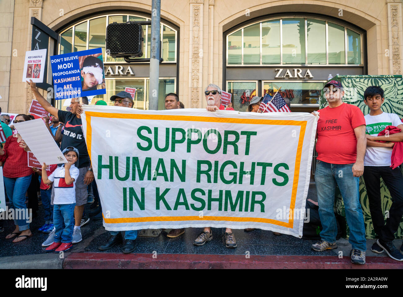 Demonstration in Los Angeles: Protest gegen Maßnahmen der indische Ministerpräsident Narendra Modi, und zur Unterstützung der Menschenrechte in Kaschmir. Stockfoto