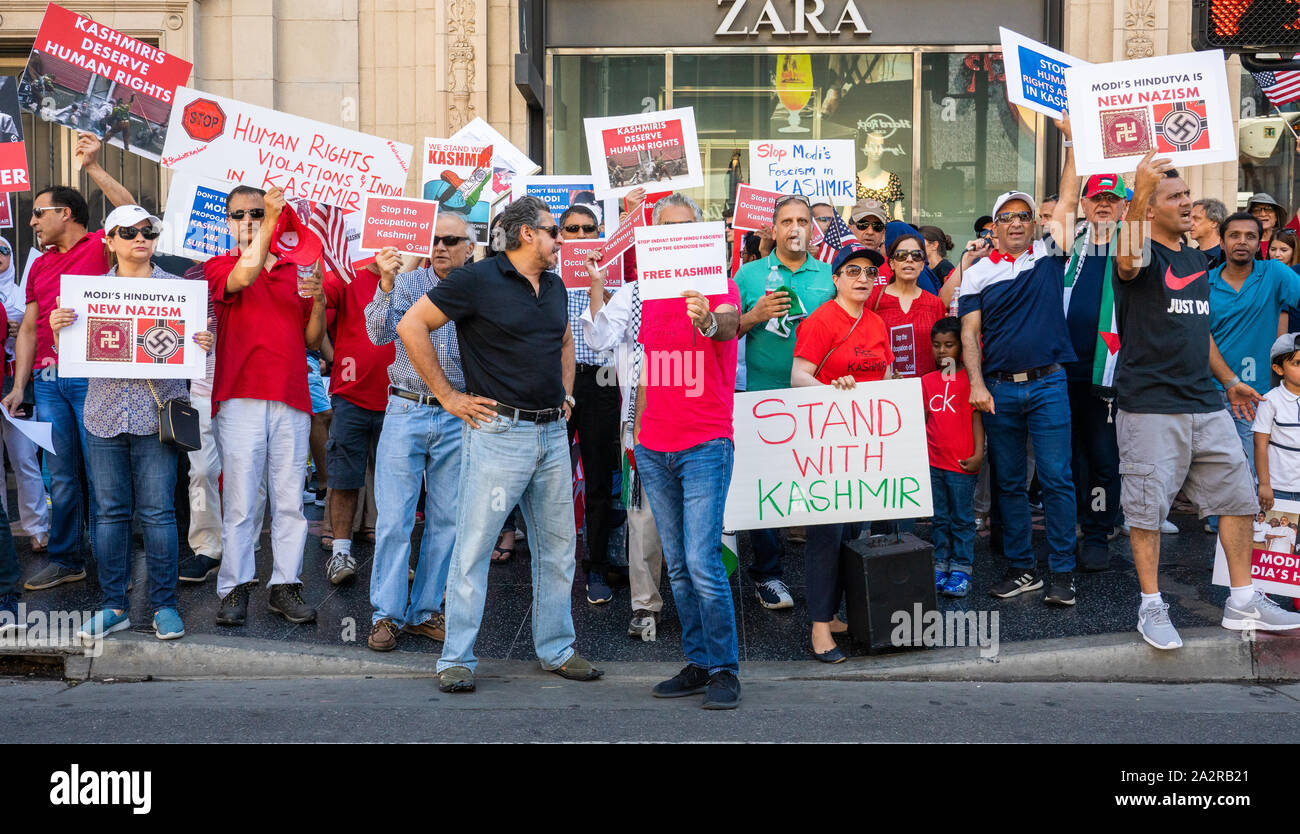 Demonstration in Los Angeles: Protest gegen Maßnahmen der indische Ministerpräsident Narendra Modi, und zur Unterstützung der Menschenrechte in Kaschmir. Stockfoto