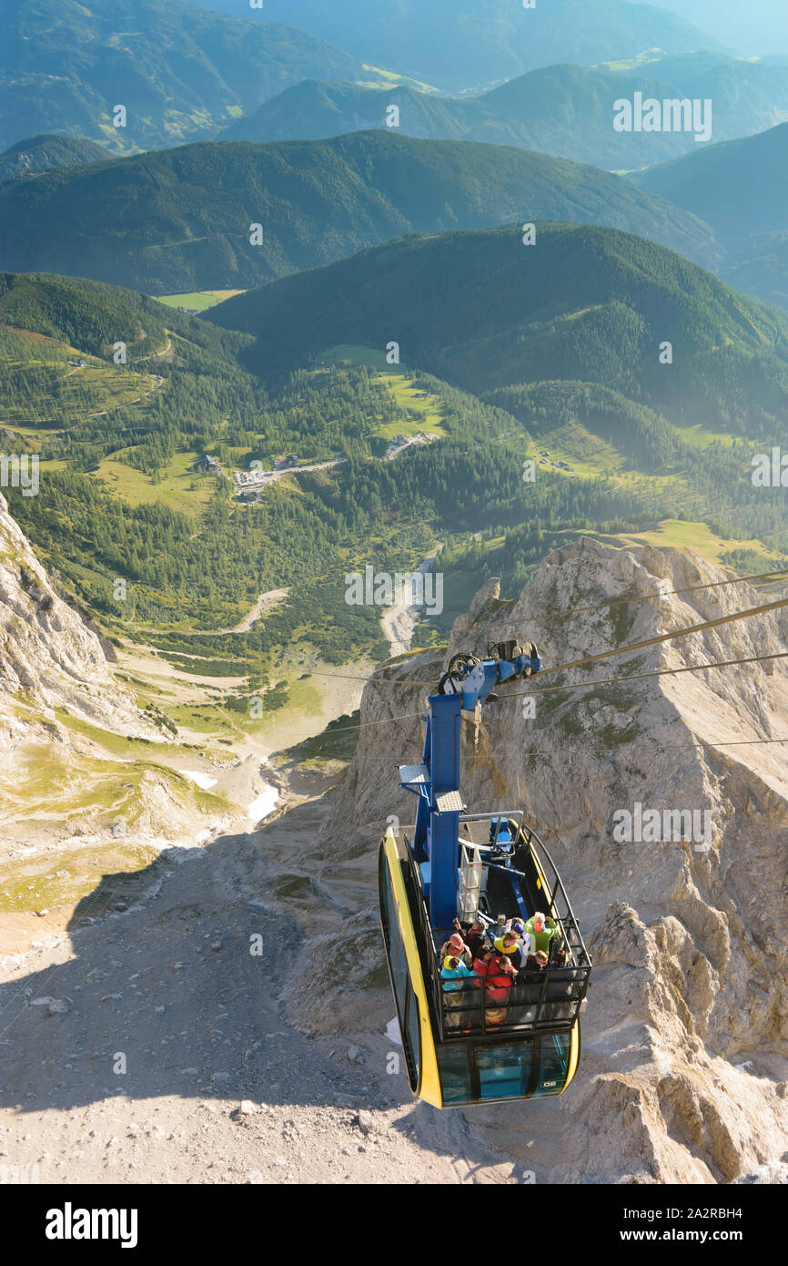 Dachstein: Dachstein Südwand, Seilbahn Dachstein Gletscherbahn am oberen Bahnhof in Schladming-Dachstein, Steiermark, Steiermark, Stockfoto