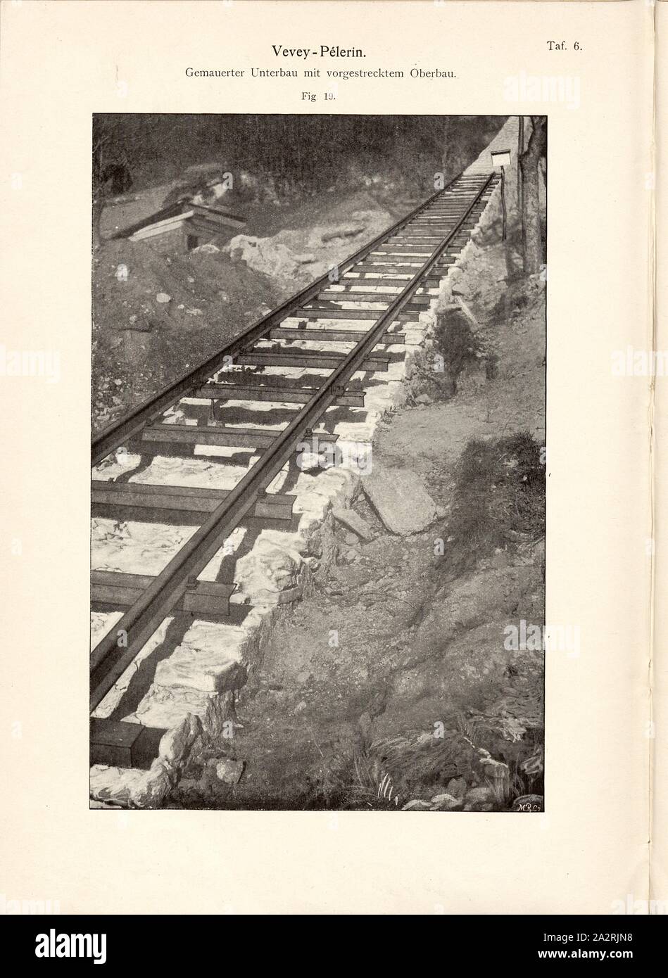 Standseilbahn Vevey - Pélerin, Abb. 19: Mauerwerk Unterstruktur mit Vorgereckt Unterkonstruktion, Abb. 29, PL. 6 nach S. 71, E. Strub: Bergbahnen der Schweiz bis 1900. Bd. 1, Bl. 1. Wiesbaden: Verlag von J F. Bergmann, 1900 Stockfoto