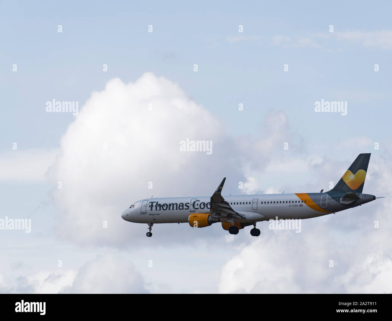 Thomas Cook Airbus A321 am Flughafen Newcastle, Großbritannien Stockfoto