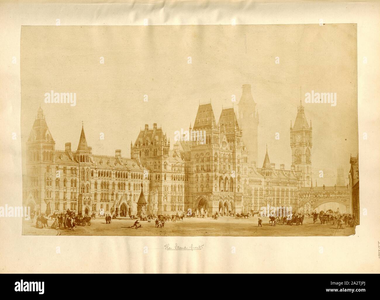 Der Strand vorne, Royal Courts of Justice in London in Richtung Strand auf dem Plan von Alfred Waterhouse, Taf. XXII, nach S. 24, Alfred Waterhouse: Allgemeine Beschreibung des Design: Gerichtshöfe des Wettbewerbs. London: von George E. Eyre und William Spottiswoode gedruckt: Her Majesty's Stationery Office, 1867 Stockfoto