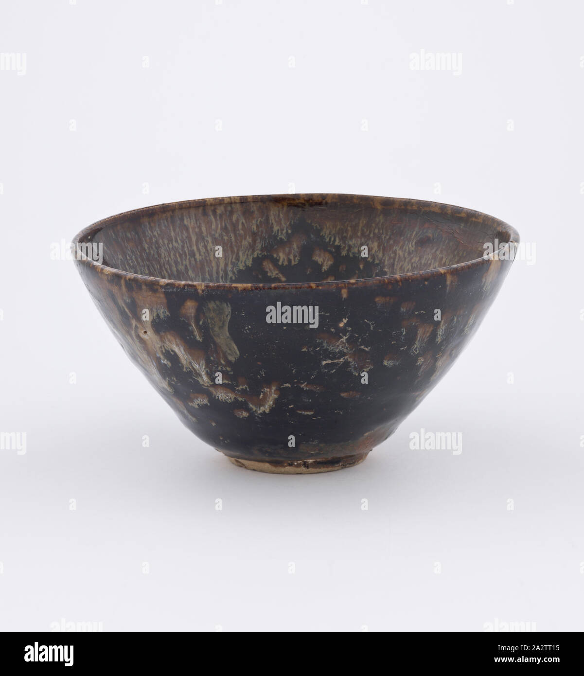 Teeschale, Südliche Song, südlichen Song, 1127-1279, Jizhou ware, 4-7/16 diam, Asiatische Kunst Stockfoto