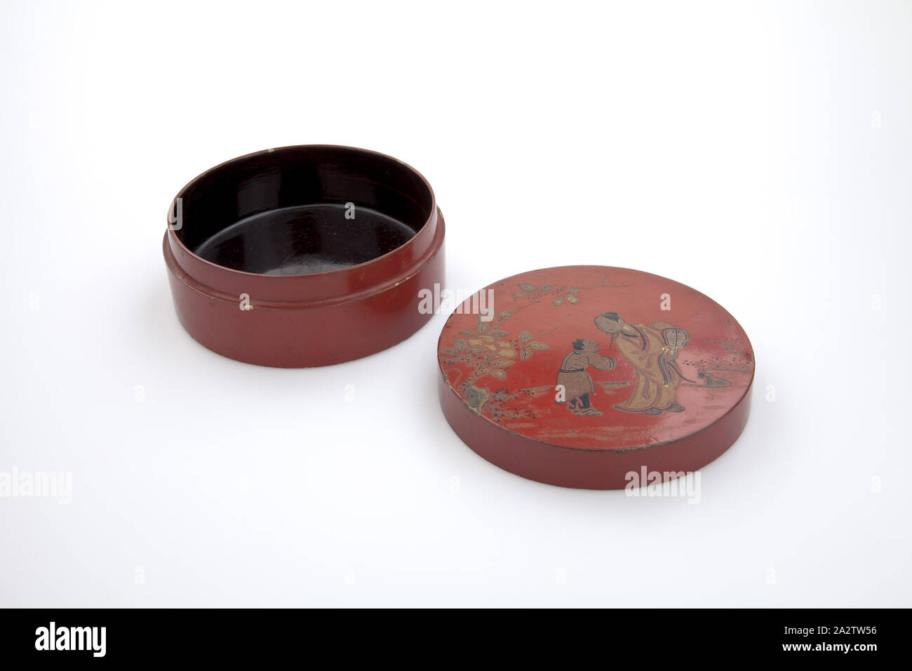 Räucherstäbchen Box mit Deckel, Rot Lack, 4-1/8 (Durchm.)., Asiatische Kunst Stockfoto