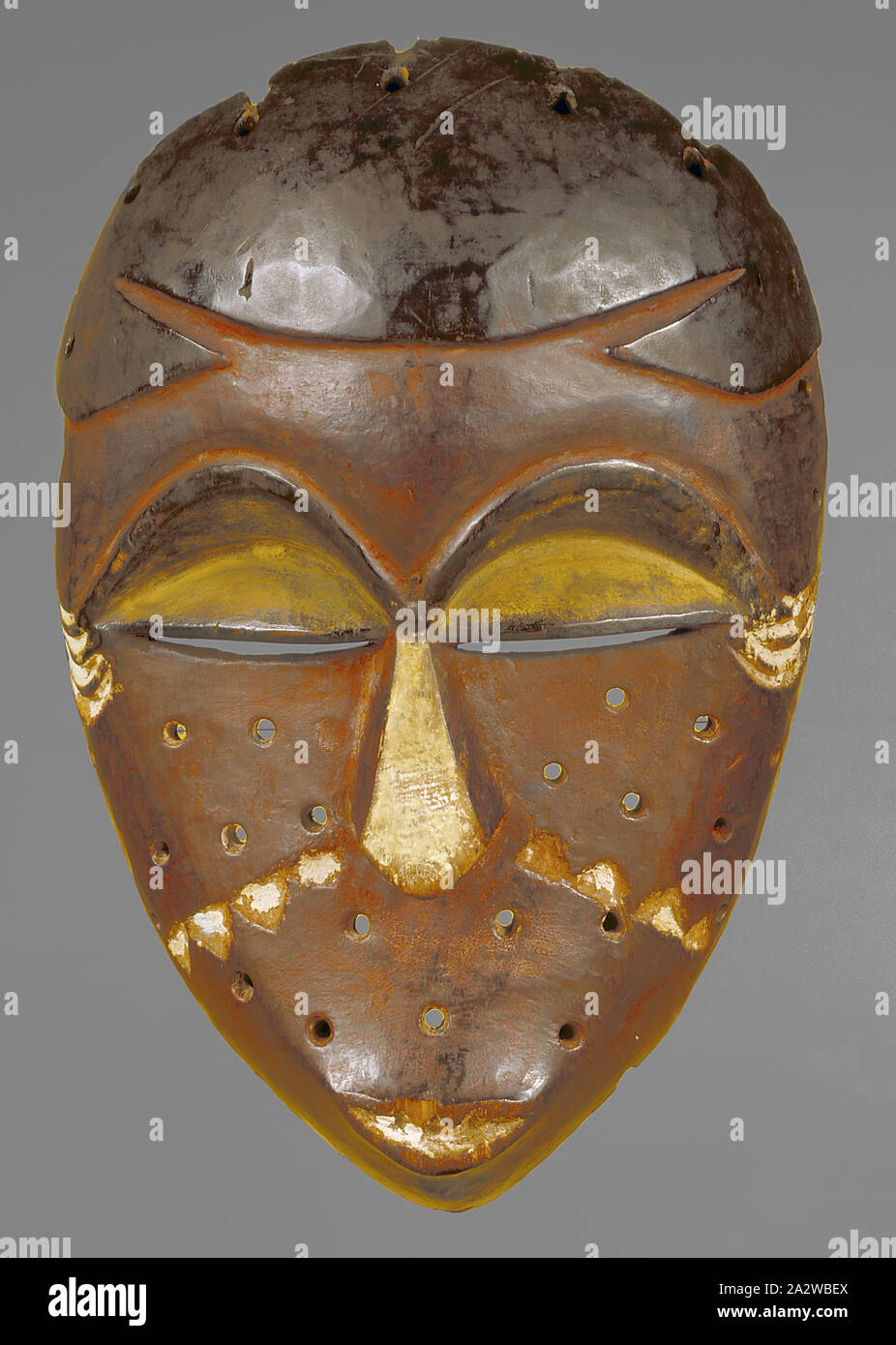 Maske, Luluwa Menschen, Holz, H: 12 1/8 Zoll, Afrikanische Kunst Stockfoto