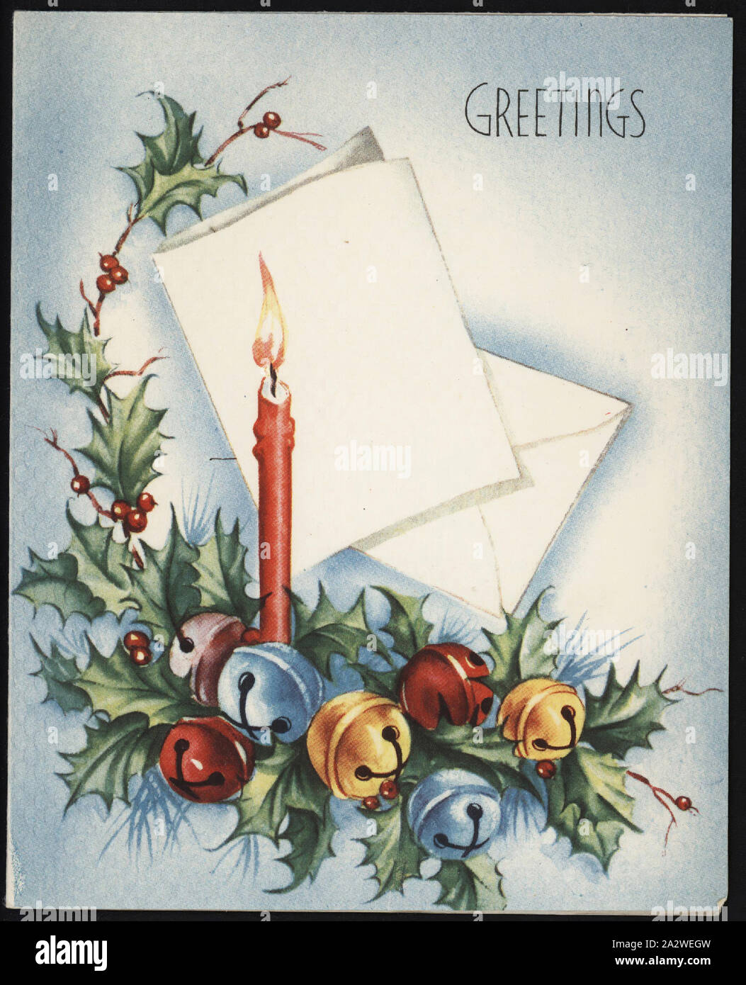 Weihnachtskarte - Von Mamie Smith, an Frau Brereton & Peggy, Grüße, ca. 1950er Jahre, Weihnachtskarte, ca. 1950er-Jahre. Es verfügt über Holly mit Glocken und eine Kerze mit zwei Stücken Papier hinter. Es in einer Reihe von Karten, die von Frau Peg Harris, die in Tollerton, Templeton Straße, Avoca lebte gesammelt. Die Karte ist von Mamie Smith an Frau Brereton & Peggy. Margaret "Peg" Preston Harris (geborene Brereton) wuchs im 'Tollerton' mit ihrer Mutter Sara Brereton (geborene Preston) und Vater William Stockfoto