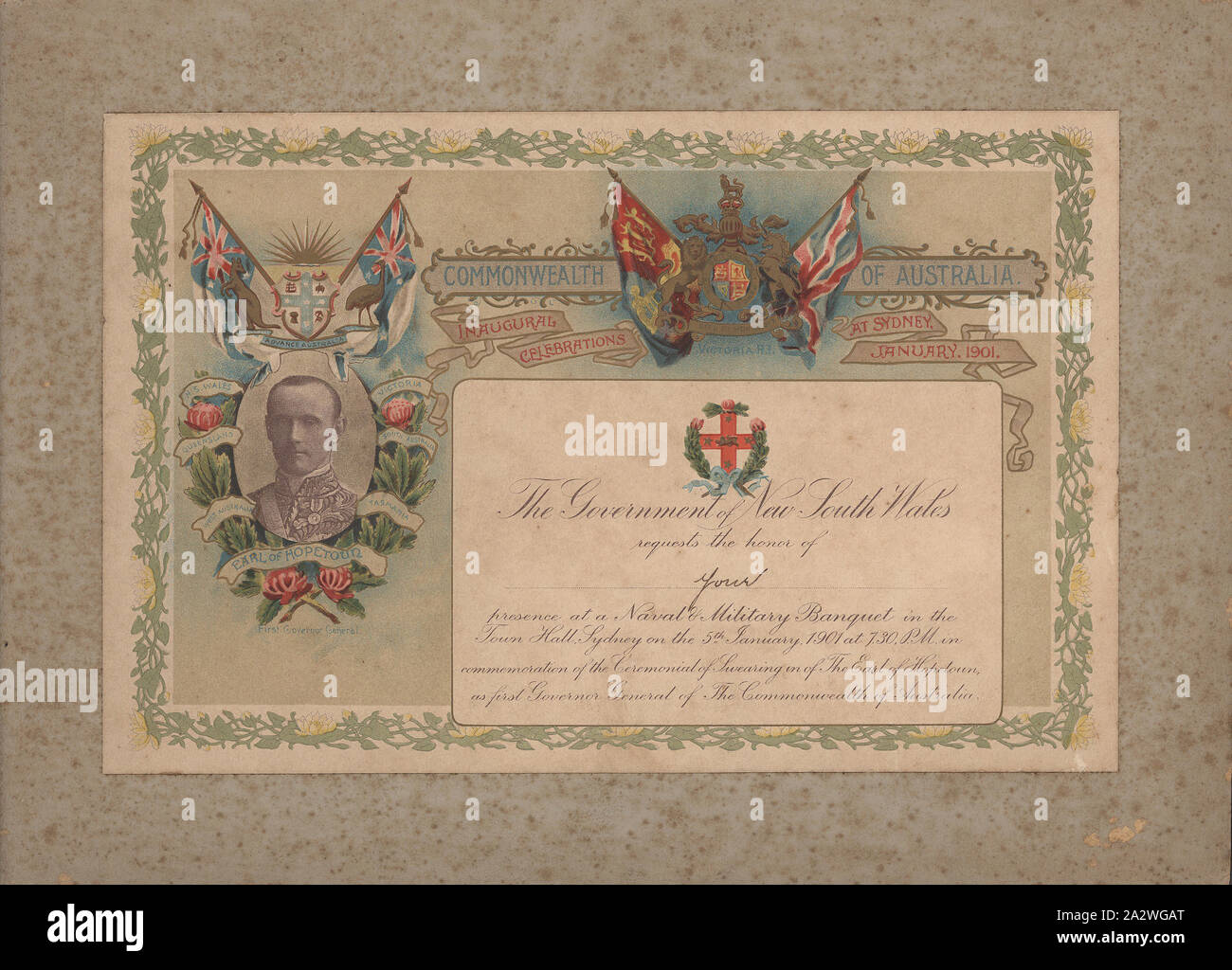 Einladung - Naval & Military Bankett, Commonwealth von Australien Eröffnungs-Feiern, Rathaus, Sydney, 5 Jan 1901, Einladung an Herrn William John Ferris von der Regierung von New South Wales. Es ist eine Einladung, eine Marine- und militärischen Bankett in der Sydney Town Hall am 5. Januar 1901. Die Veranstaltung war Teil des Australischen Commonwealth Feiern und wurde zur Erinnerung an die feierliche Vereidigung der Grafen von Hopetoun, als erste Governor General des Commonwealth von Australien. Teil einer Sammlung von Stockfoto