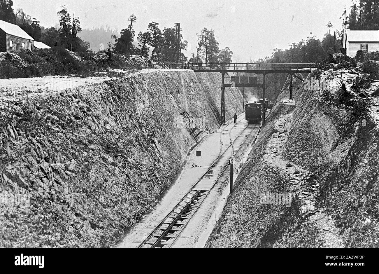 Negative - Queenstown, Tasmanien, circa 1905, die ABT system Eisenbahn nach Queenstown. Dies war ein Ritzel und Zahnstange System. Es ist ein helles Abstauben von Schnee auf dem Boden Stockfoto