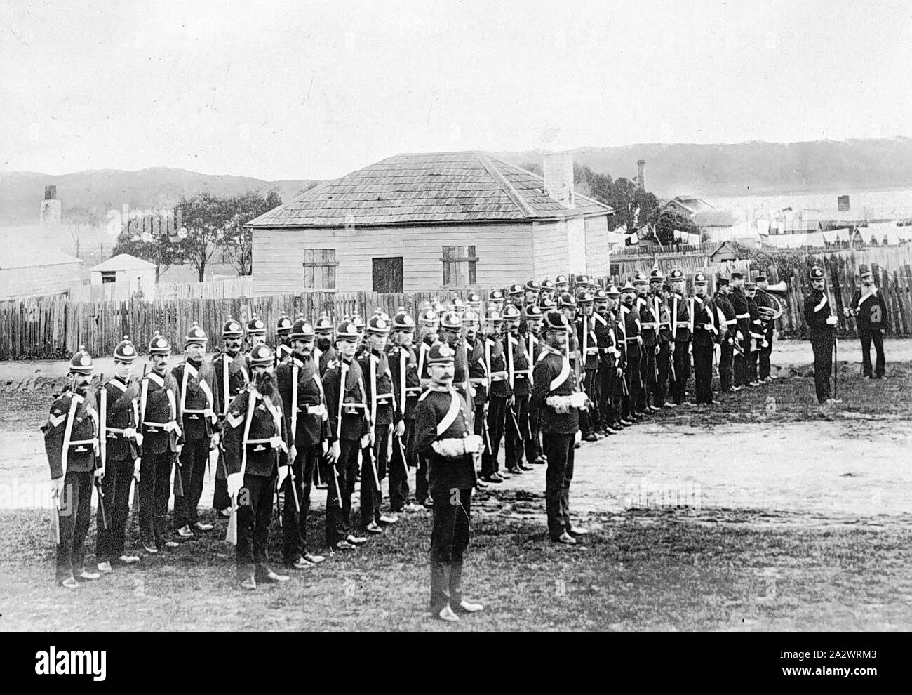 Negative - Portland, Victoria, circa 1875 Soldaten der westlichen Artillerie auf Parade Stockfoto