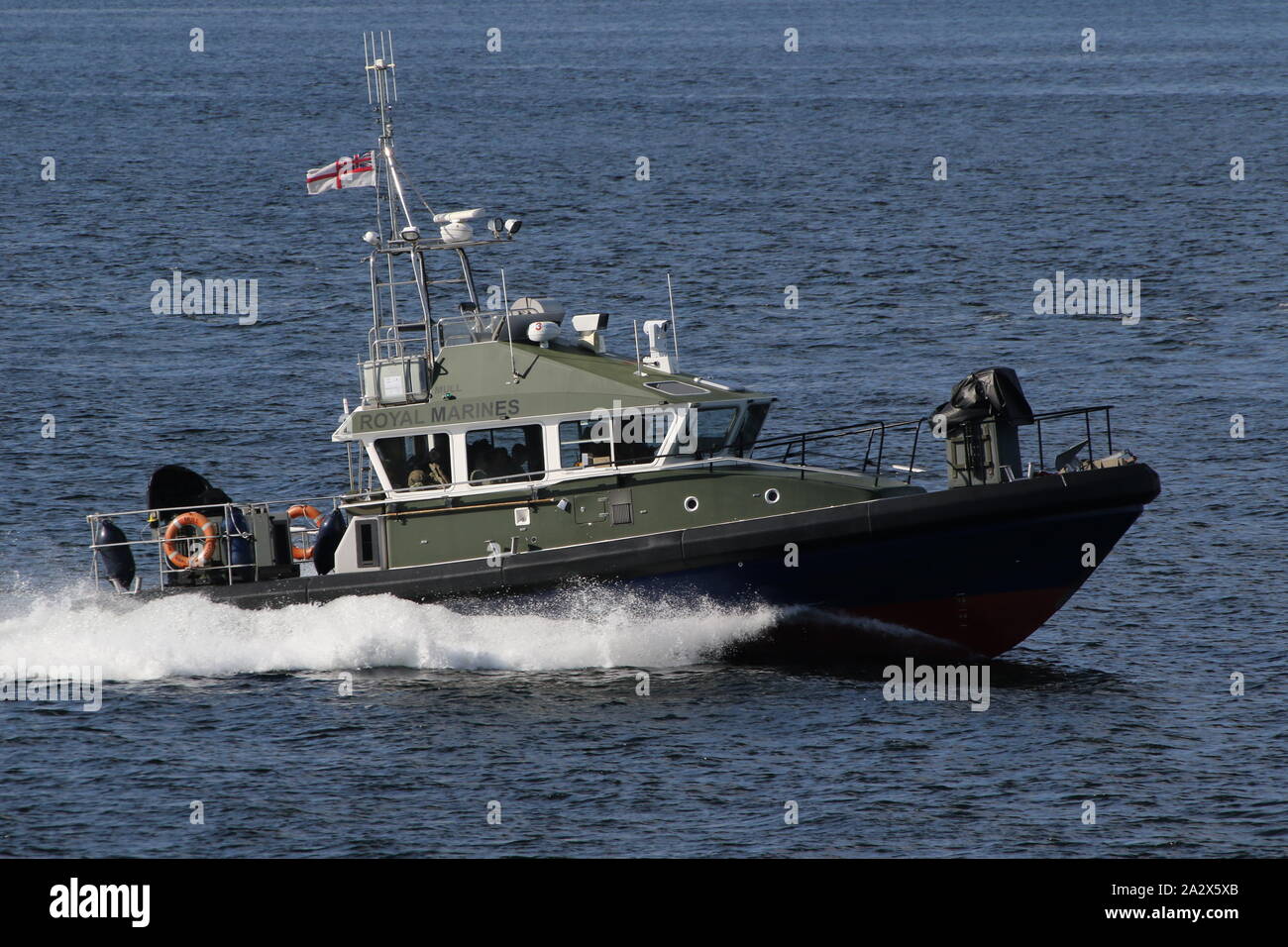 Mull, eine Insel-Klasse starten, betrieben von der Royal Marines (43 Commando Flotte Schutz Gruppe), vorbei an Gourock während der Übung gemeinsame Krieger 19-2. Stockfoto