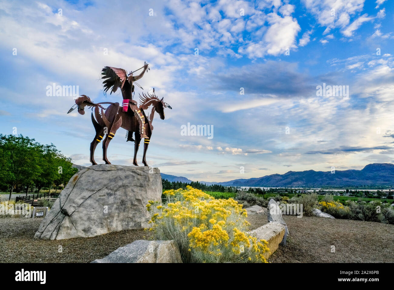 Der Chief Skulptur, Nk'Mip Wüste Kulturzentrum, von dem Künstler Virgil Raucher Marchand, Osoyoos, Okanagan Valley, British Columbia, Kanada Stockfoto
