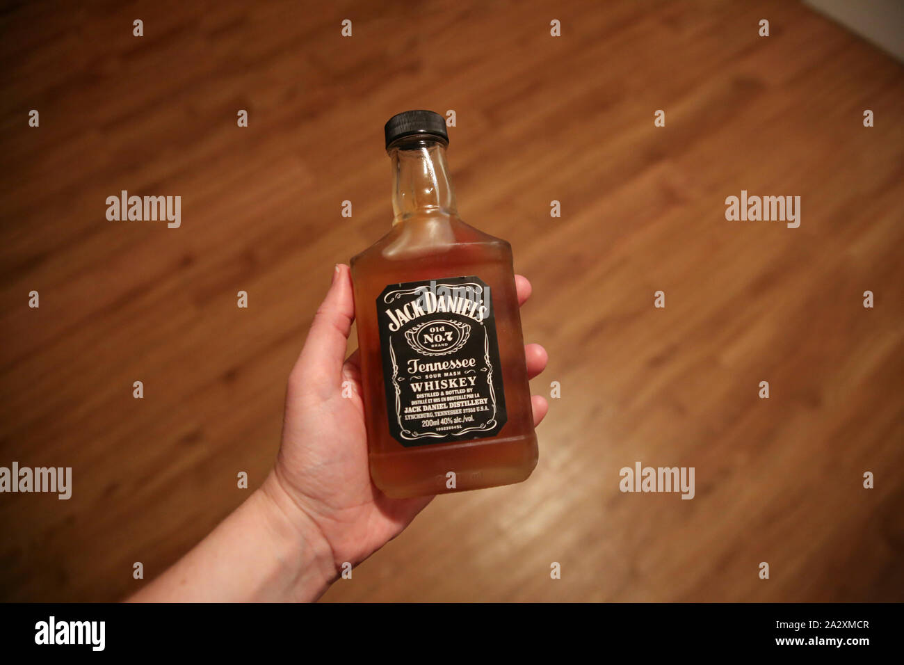 Kleine flasche Fotos und Bildmaterial in hoher Auflösung Alamy