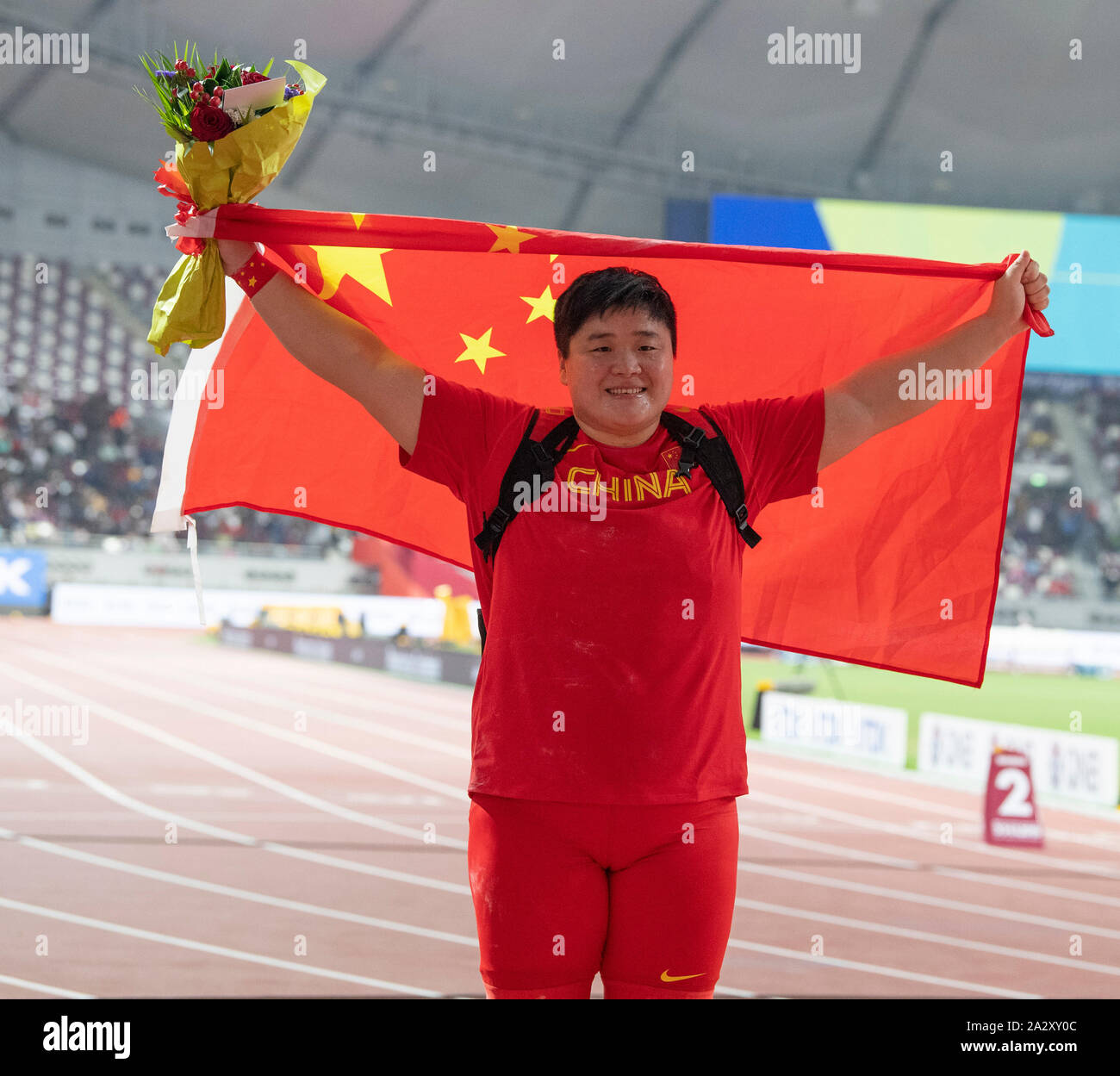 Doha, Katar. 04 Okt, 2019. Gong Lijiao (CHN) wins shot Gold Medaille bei der Leichtathletik-WM in Dubai International Stadium. Credit: SOPA Images Limited/Alamy leben Nachrichten Stockfoto