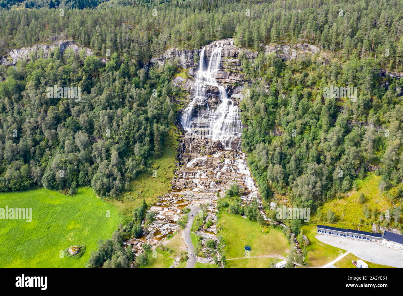 Luftaufnahme von Tvindefossen Wasserfall, Voss, Norwegen Stockfoto