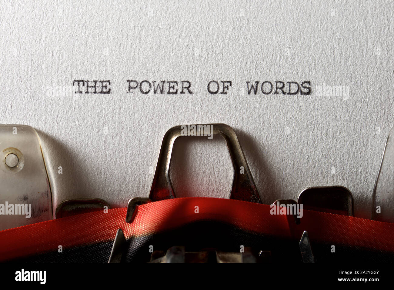 Der Satz, der Macht der Worte, mit Schreibmaschine geschrieben. Stockfoto