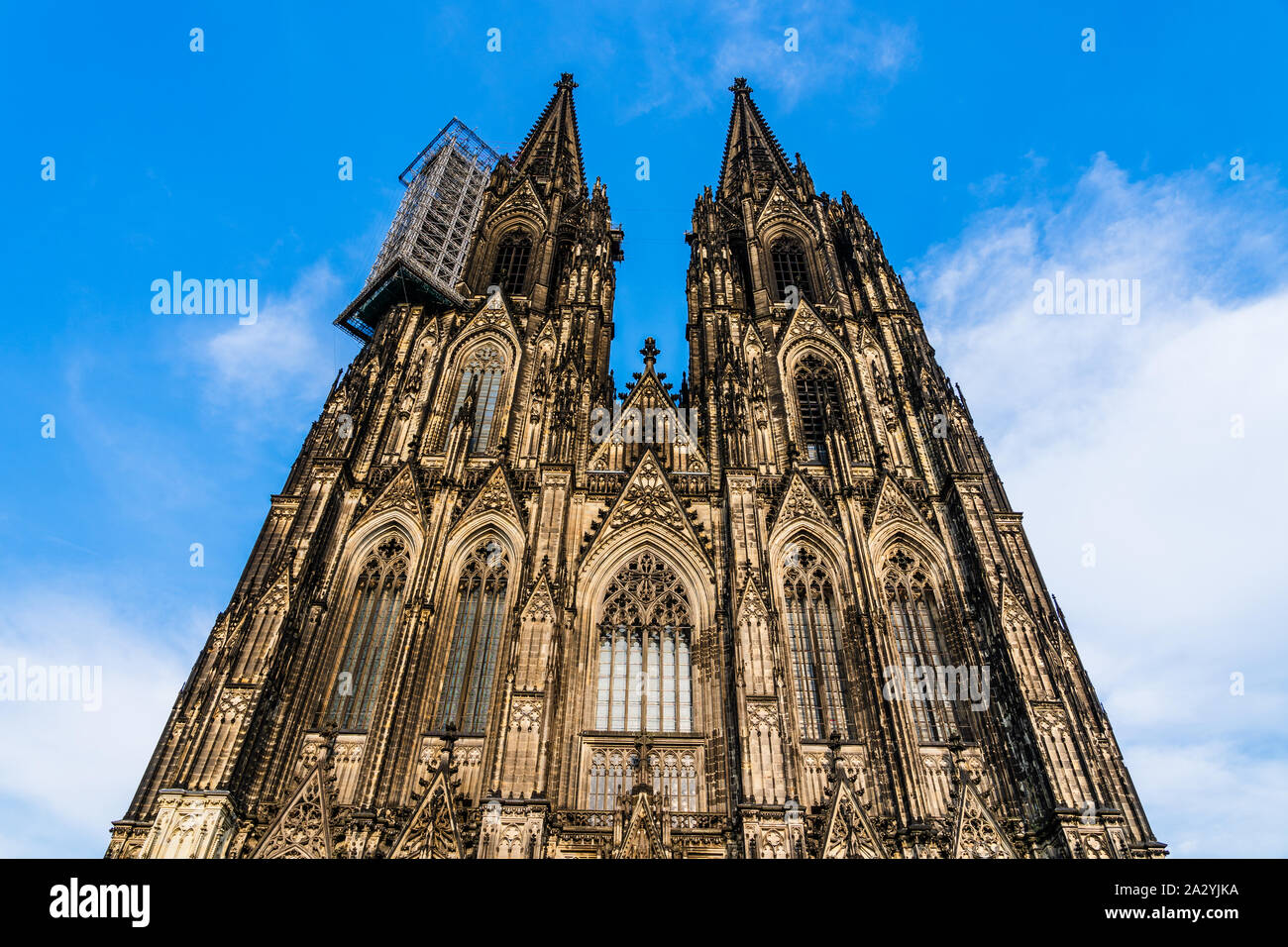 Köln, Deutschland: Fassade der gotischen Kathedrale zum Weltkulturerbe der UNESCO Stockfoto