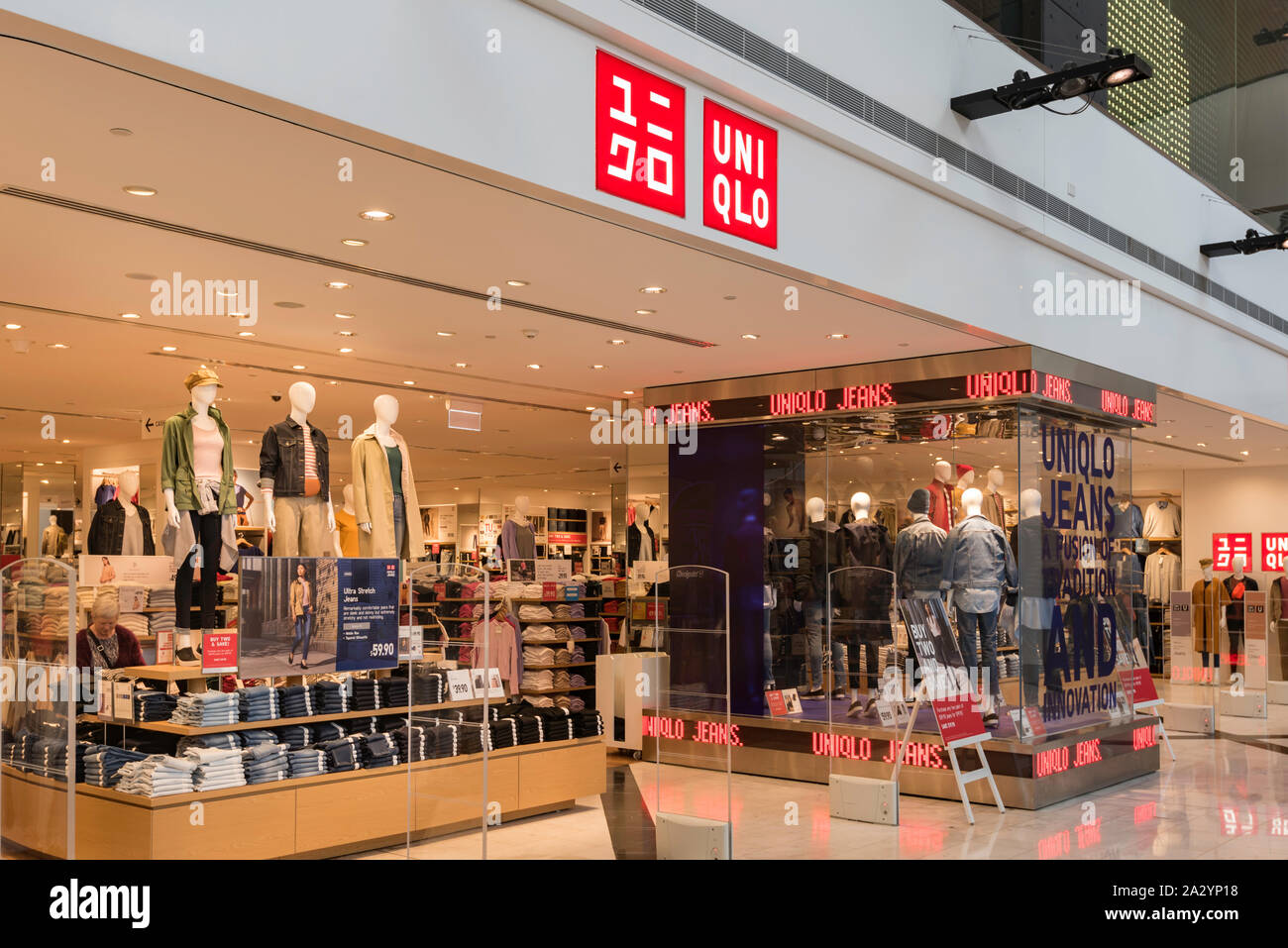 Die uniqlo Store im Westfield Shopping Complex in Chatswood, New South Wales, Australien Stockfoto