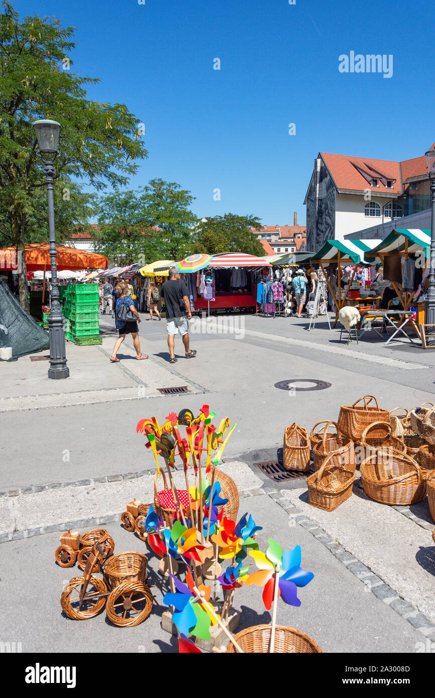 Wicker am Central Market, Vodnik Square, Altstadt, Ljubljana, Slowenien Abschaltdruck Stockfoto