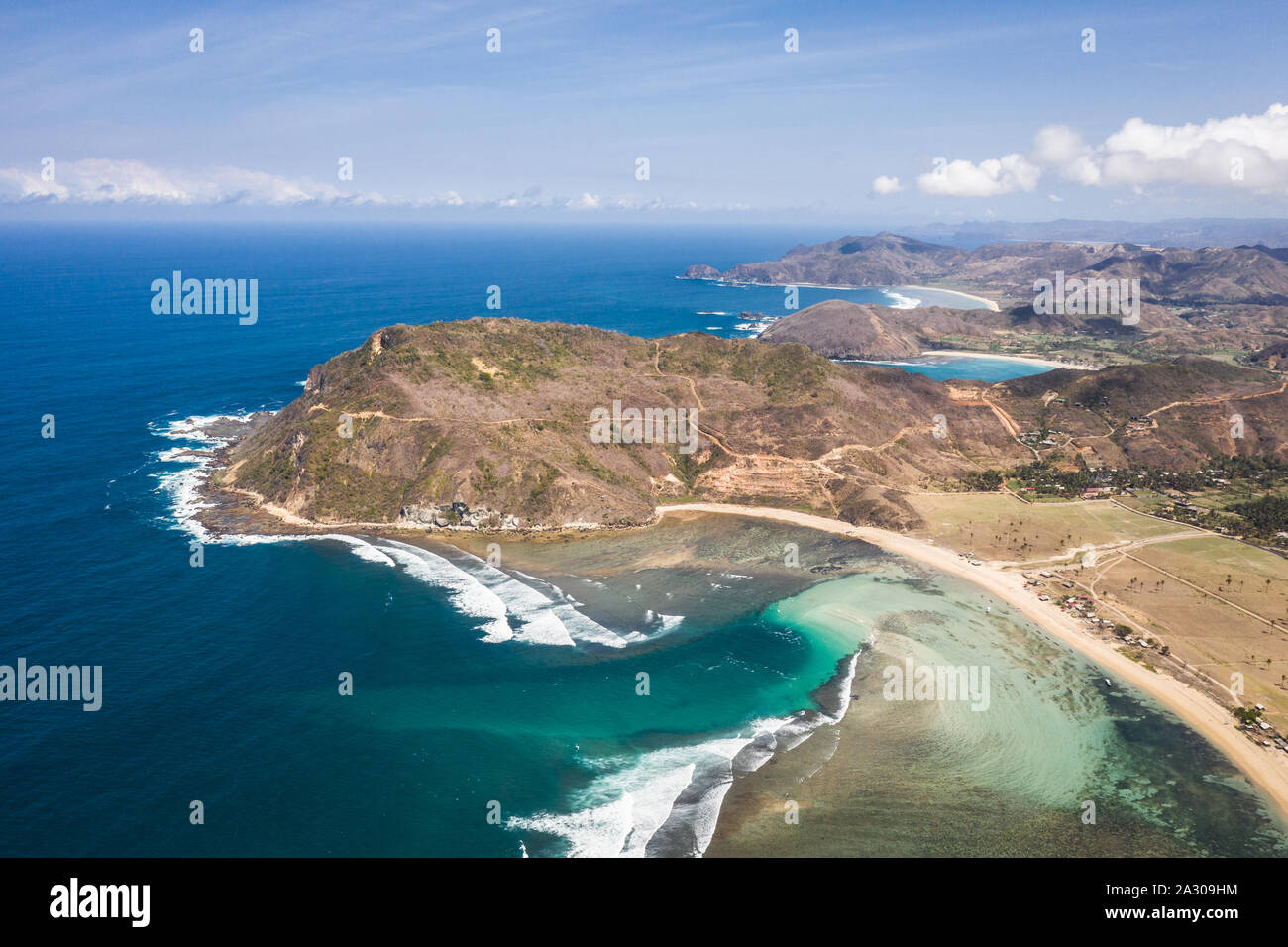 Beeindruckende Luftaufnahme der Pantai Mawun Strand im Süden von Kuta Lombok in der Nähe der touristischen Bereich Stockfoto