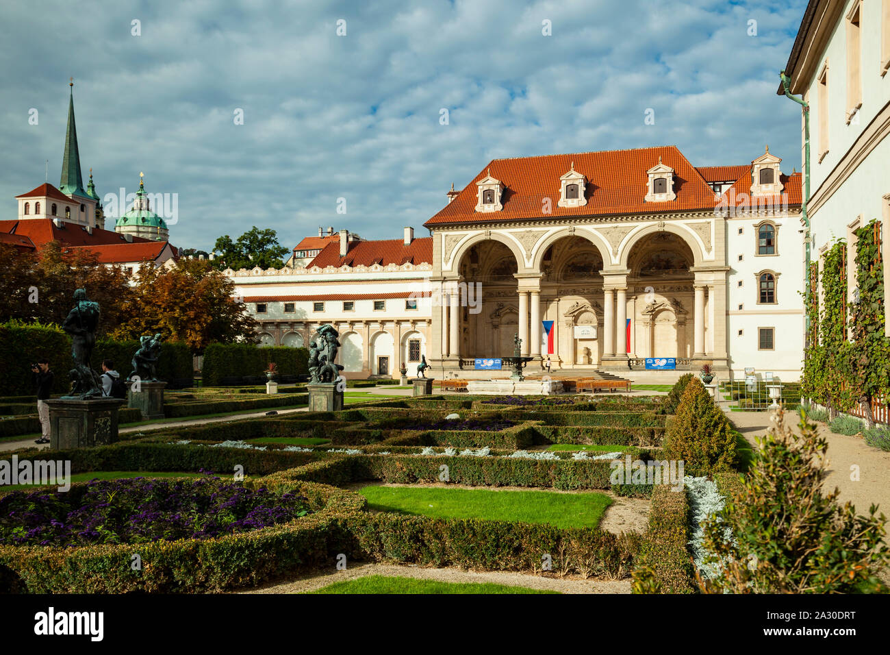 Herbst morgen im Wallenstein Garten in Prag, Tschechische Republik. Stockfoto