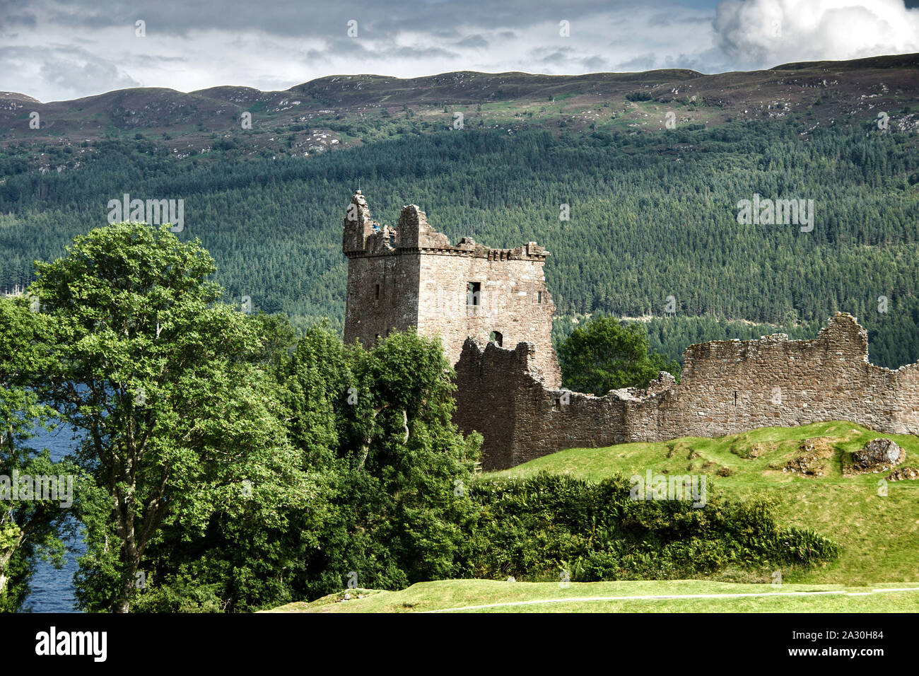 Urquhart Castle Loch Ness in den Highlands von Schottland. Inverness, Inverness-shire. Stockfoto