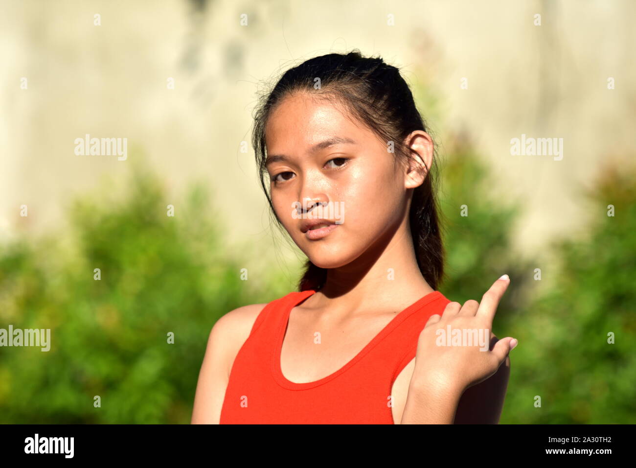 Ein Schüchterner schöne Minderheit Weiblich Stockfoto