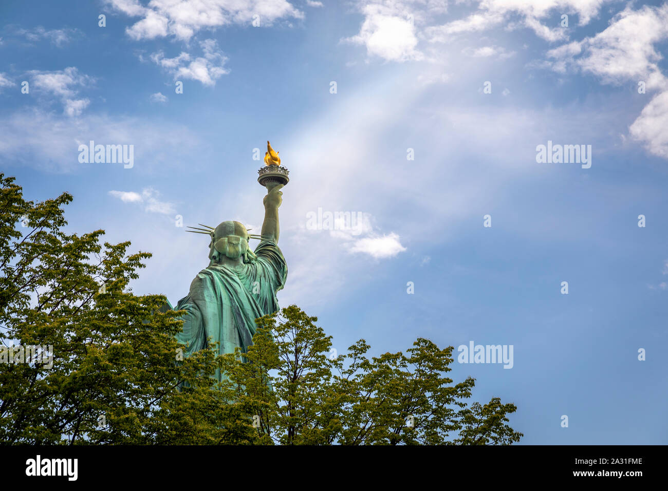 Sonnenstrahlen auf der Freiheitsstatue, New York City, USA. Stockfoto