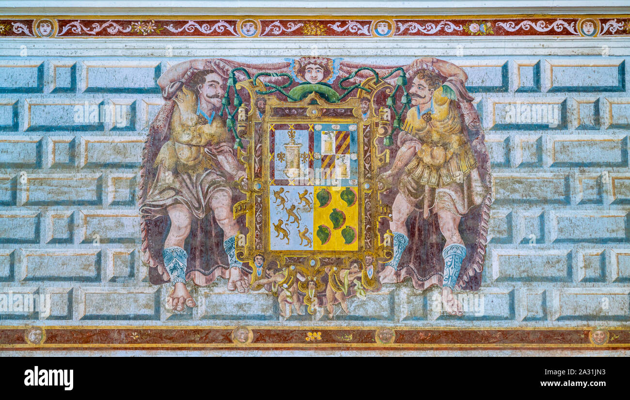 Fresko mit Wappen im Krankenhaus de Santiagio in Ubeda, Jaen, Andalusien, Spanien. Stockfoto