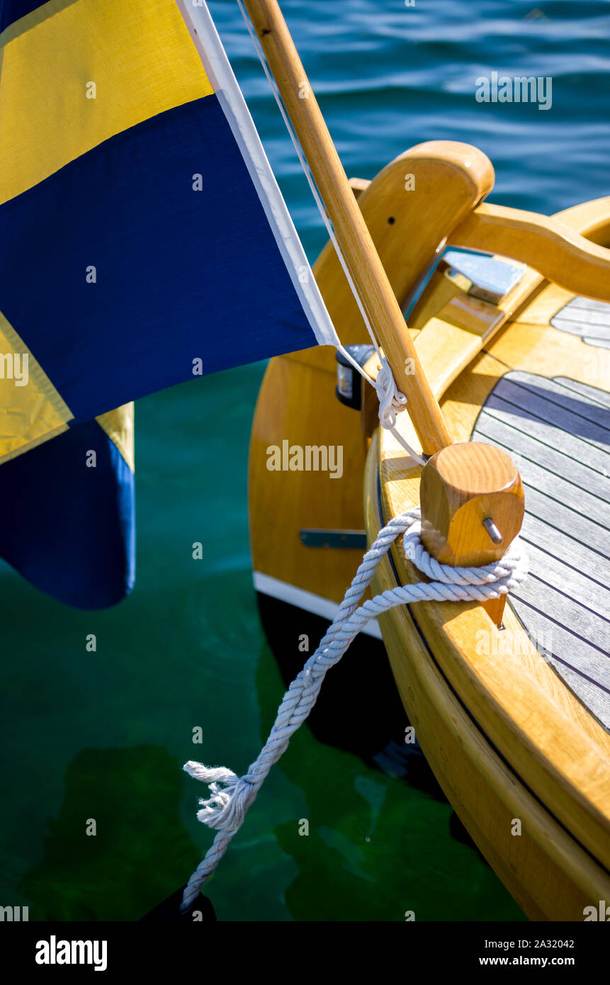 Ruder der Schwedischen gig Holzboot im Sommer Stockfoto